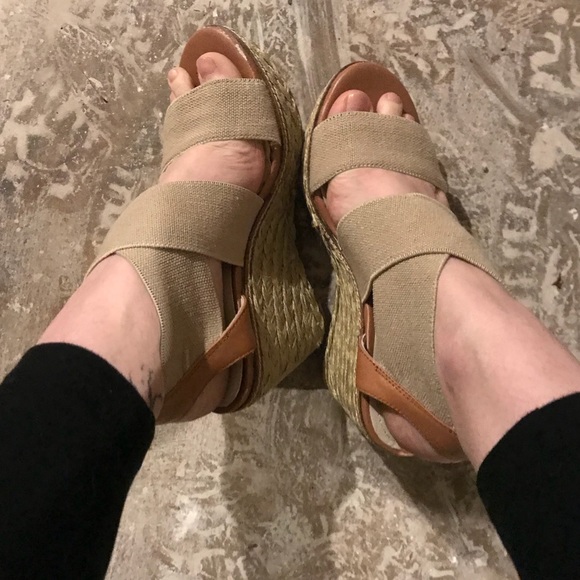 Arturo Chiang Jute Heel Wedges - Picture 2 of 8